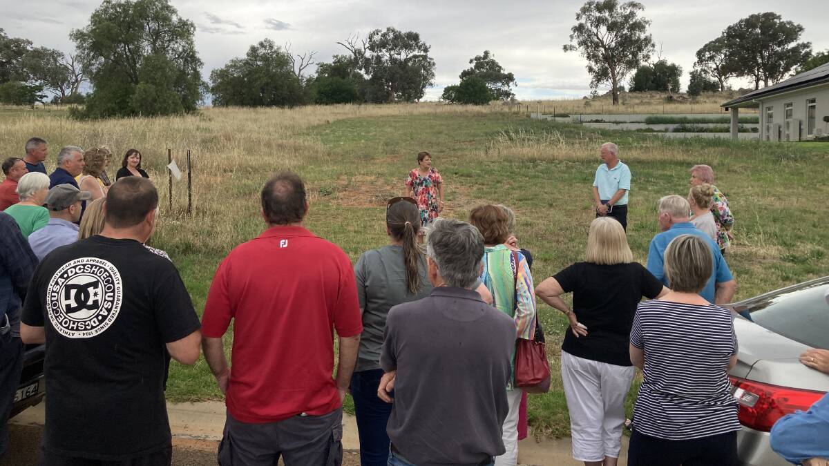 Cowra mayor Ruth Fagan addressing residents of Valley View Estate at a site visit last week.